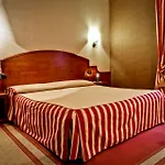 ホテル Rendez Vous 3*