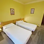 ホテル Rendez Vous 3*