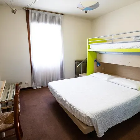 Rendez Vous Hotel 3*