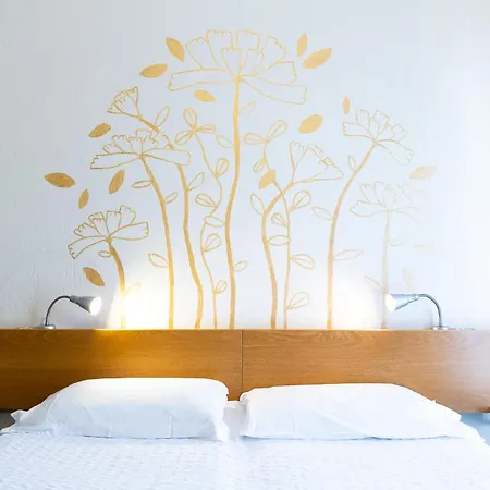Rendez Vous Hotel 3*