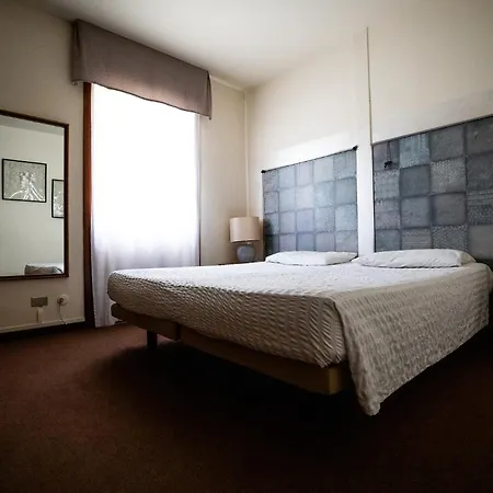 Rendez Vous Hotel