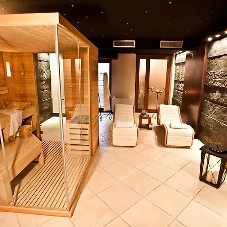Rendez Vous Hotel 3*
