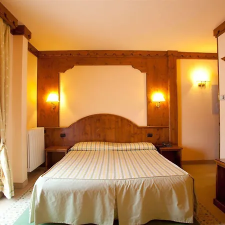 Otel Rendez Vous 3*