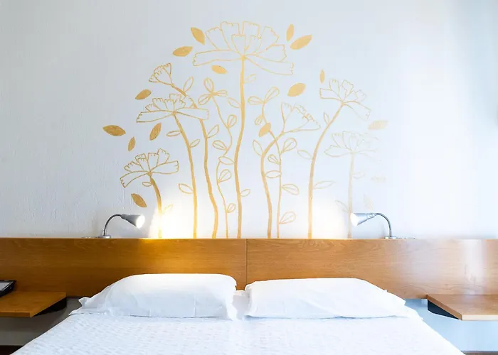 Rendez Vous Hotel 3*